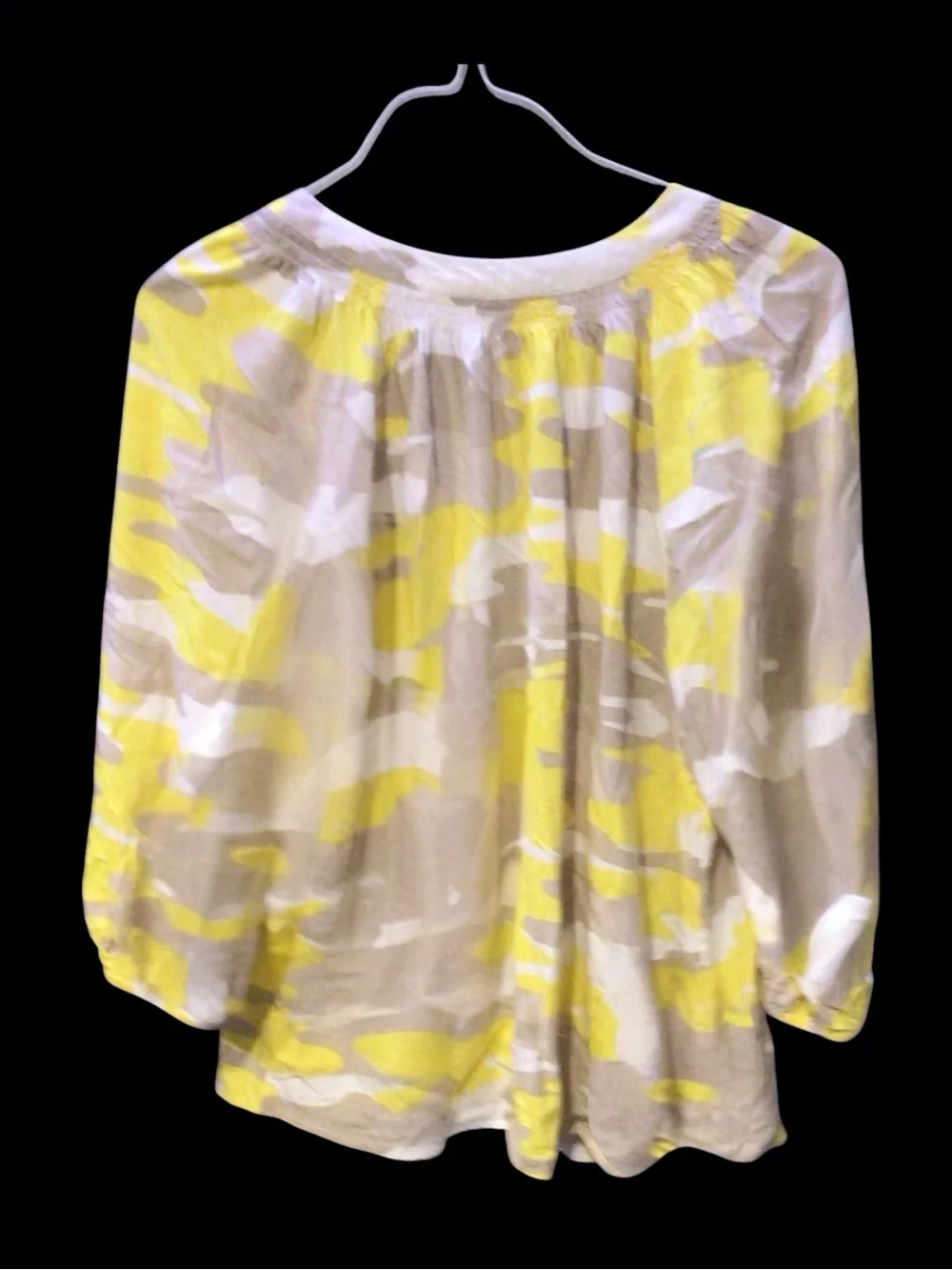 EUC....Womens Crown & Ivy V neck blouse